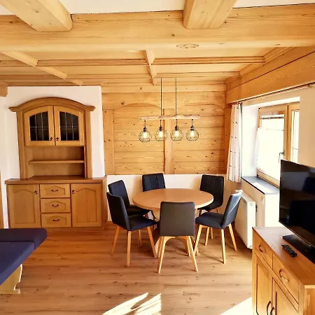 Astoria オーバーアウ