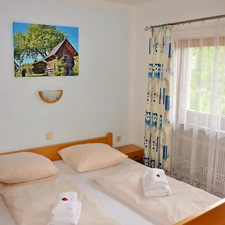 Astoria オーバーアウ