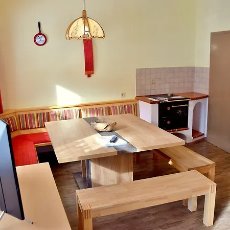 アパート Astoria オーバーアウ