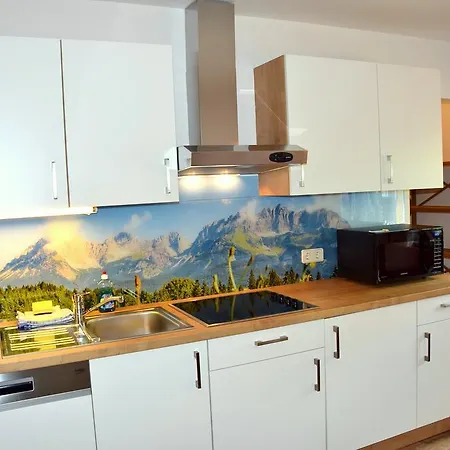 Astoria オーバーアウ